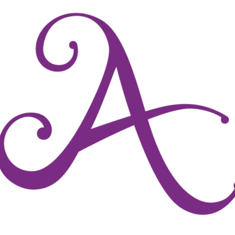 Meet your Posher, Angelena